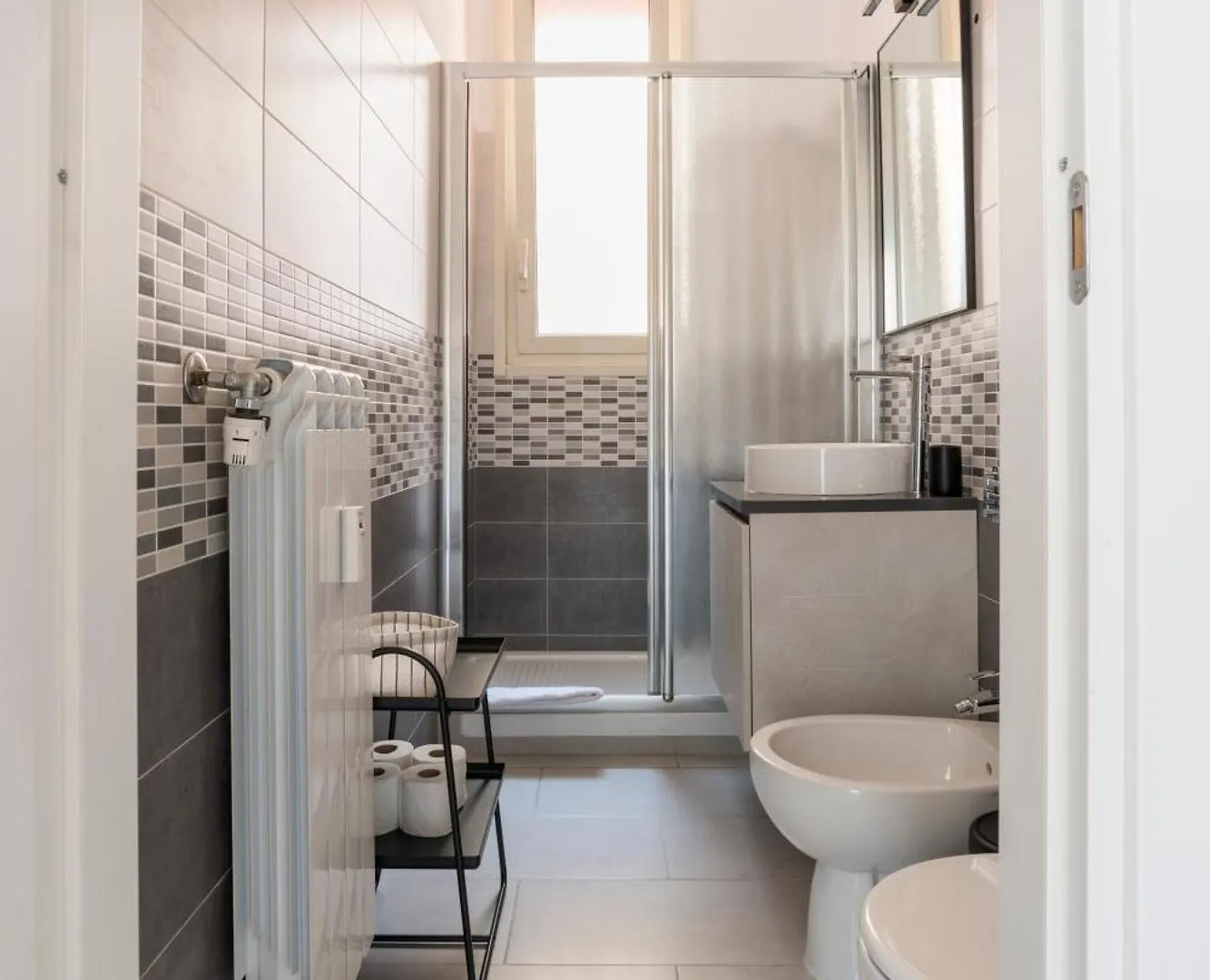 Half Palace, Relaxing Apartment In Rome San Lorenzo