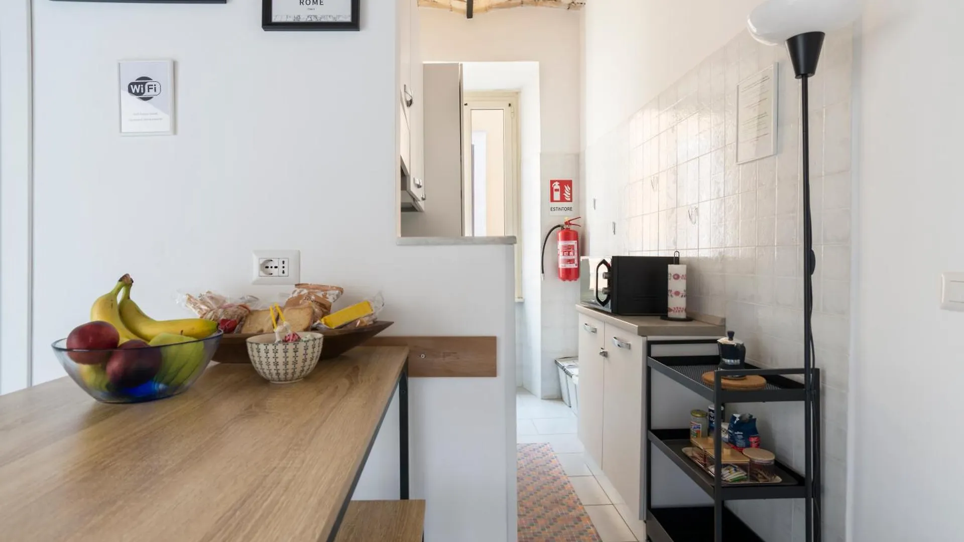Half Palace, Relaxing Apartment In Rome San Lorenzo