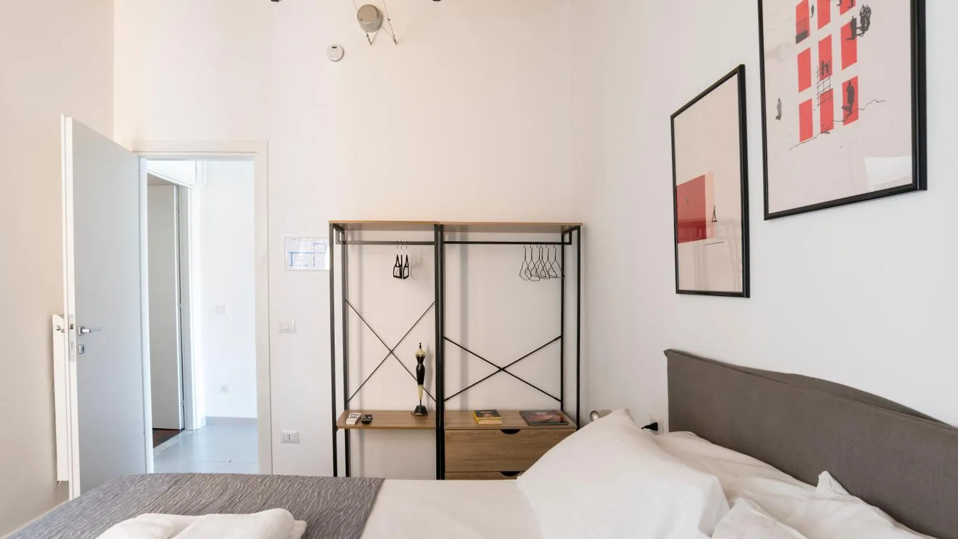 Half Palace, Relaxing Apartment In Rome San Lorenzo Italy