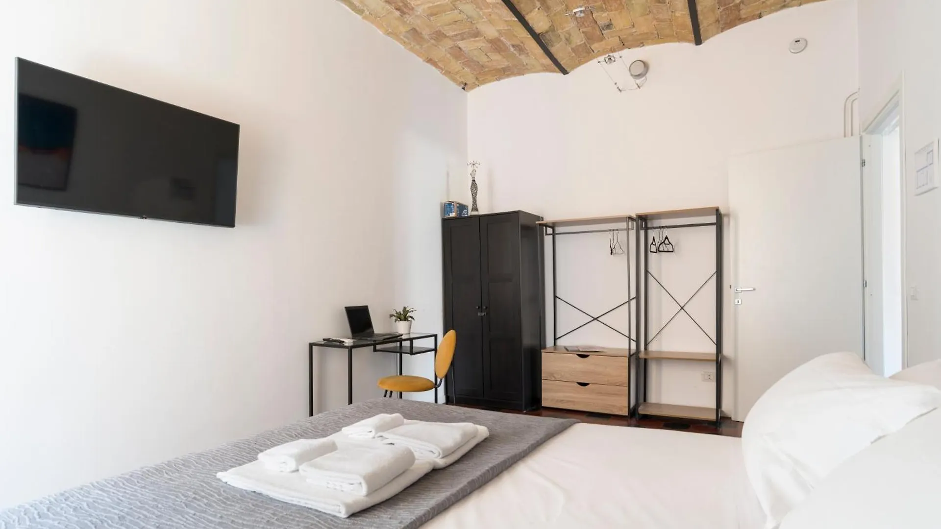 Half Palace, Relaxing Apartment In Rome San Lorenzo