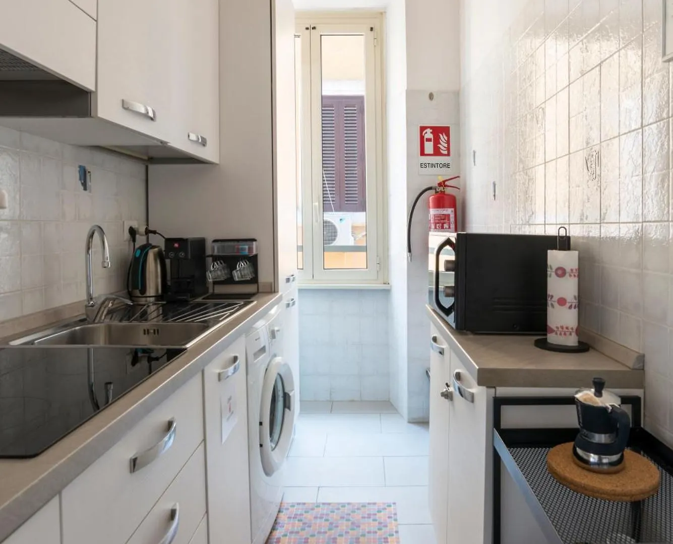 Half Palace, Relaxing Apartment In Rome San Lorenzo Italy